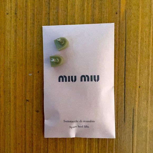 1 pair NEW MIU MIU tan womens spare heel lifts tips - Picture 2 of 3